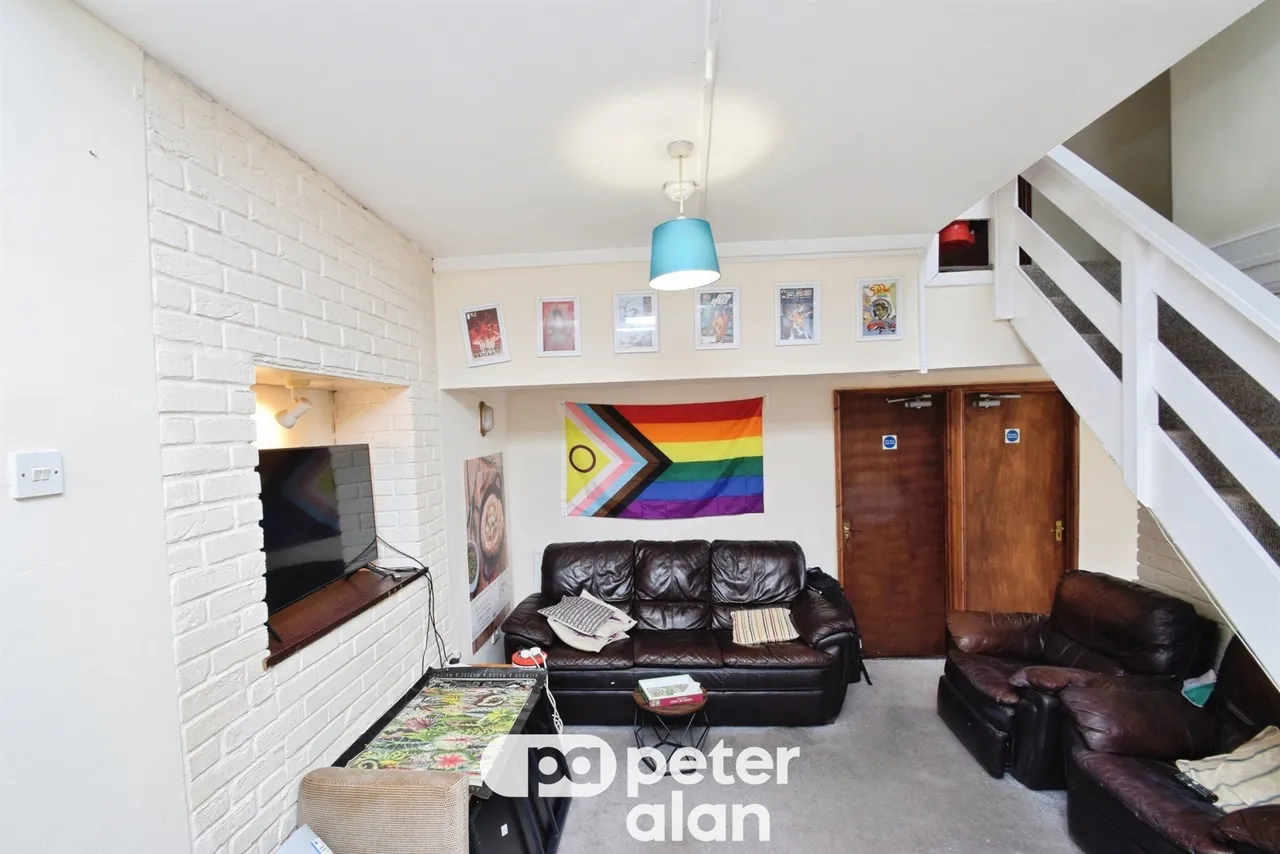 Kemble Street, Swansea, SA2, photo 6