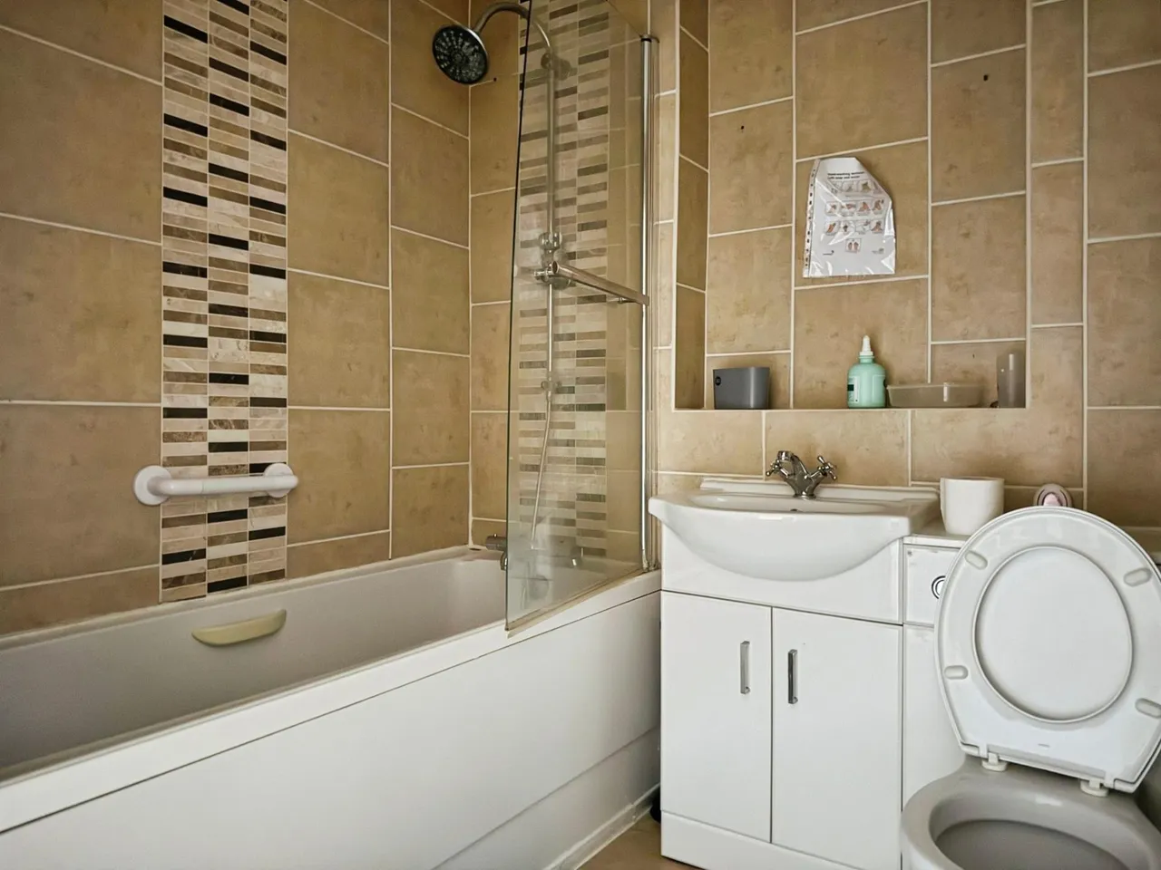 Rothwell Close, St. Georges, TF2, photo 10