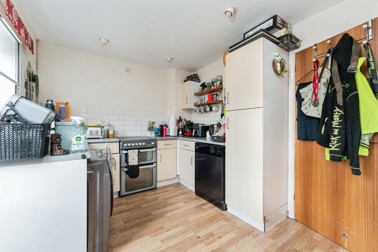 Kestrel Close, Bury St. Edmunds, IP28, photo 15