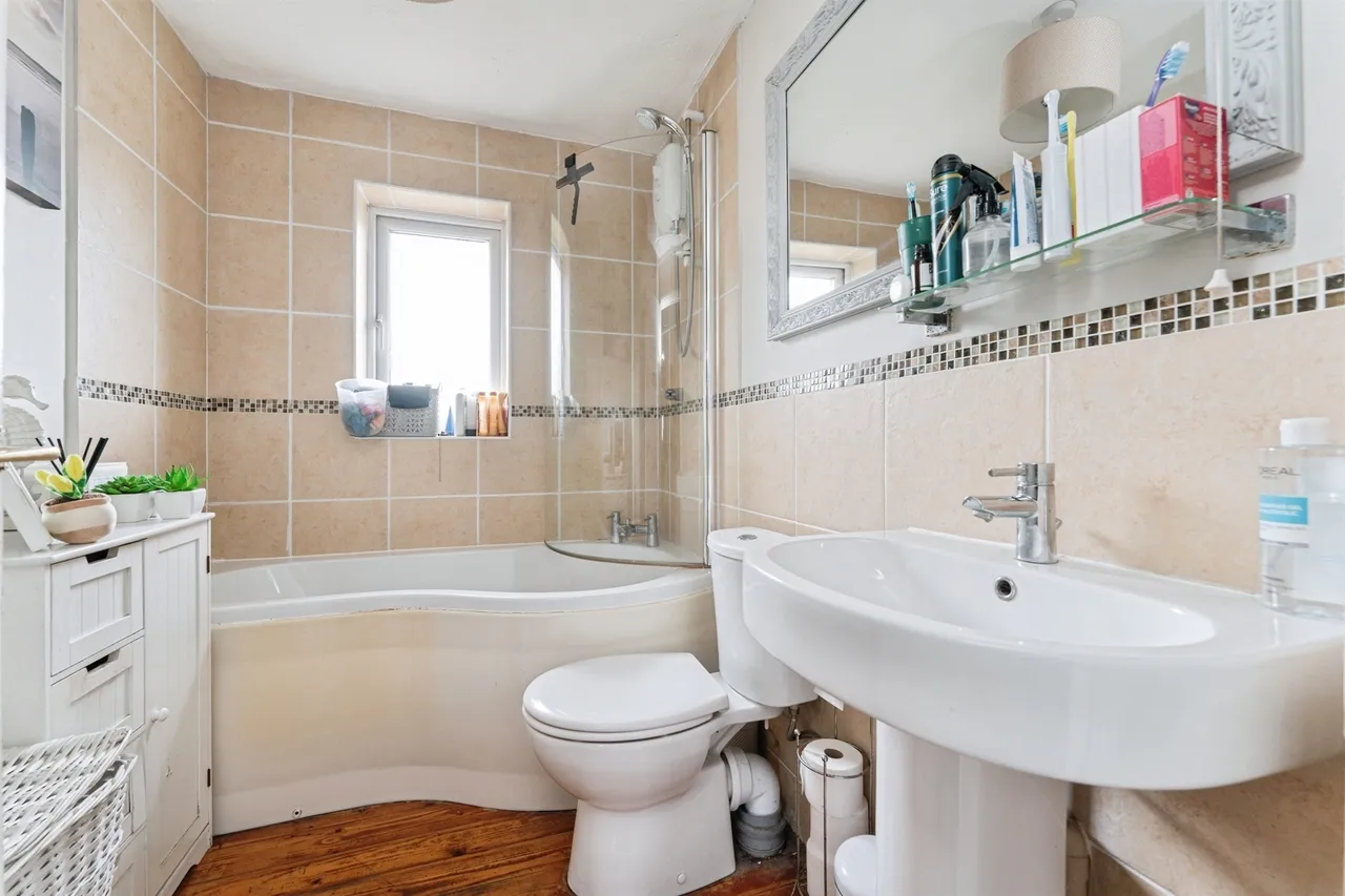 Kestrel Close, Bury St. Edmunds, IP28, photo 28