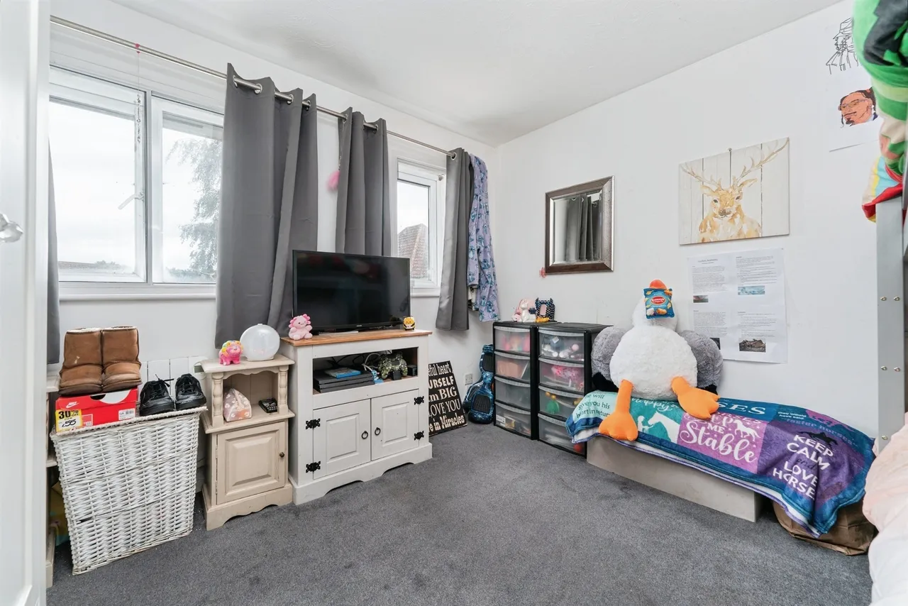 Kestrel Close, Bury St. Edmunds, IP28, photo 22