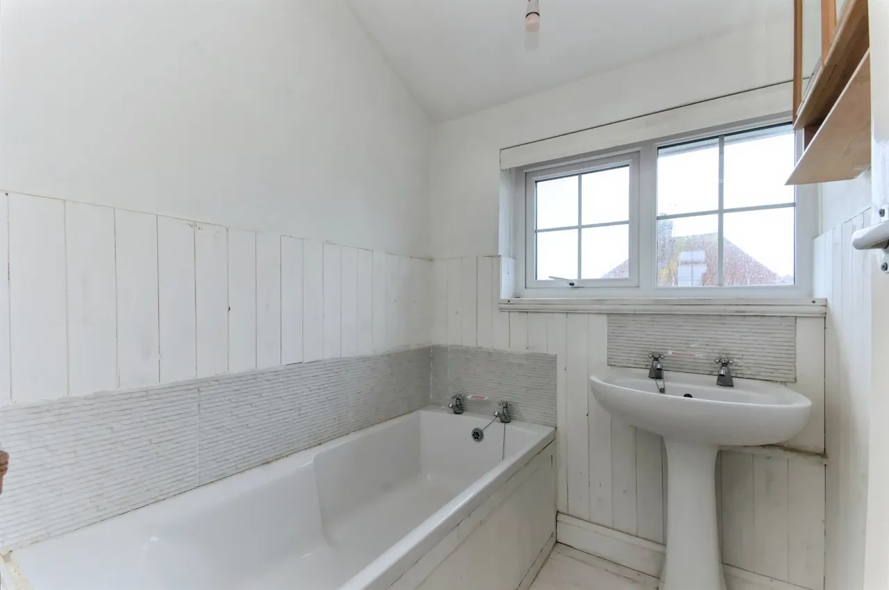 Quebec Close, Bexhill-On-Sea, TN39, photo 13