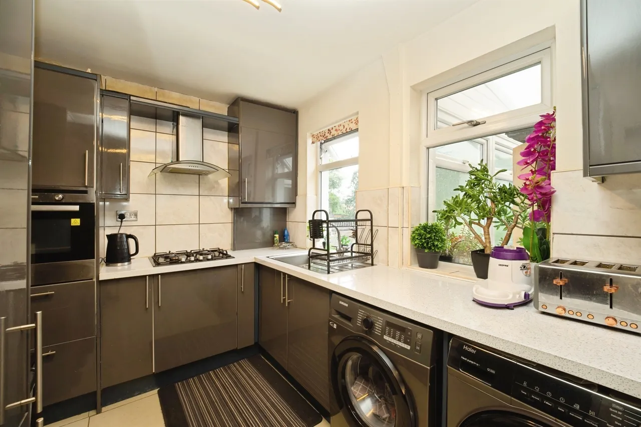 Swain House Road, Bradford, photo 5