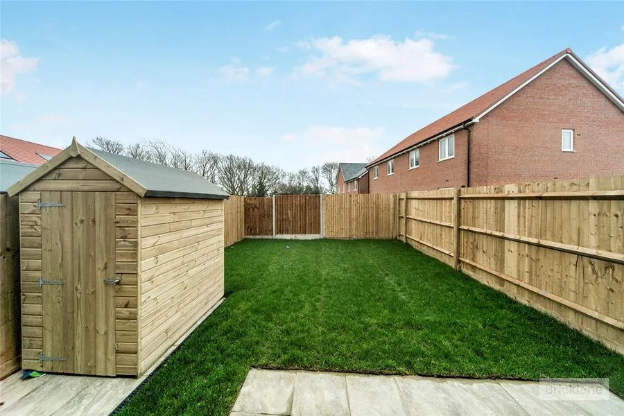 Funnell Drive, Stone Cross, BN24, photo 8