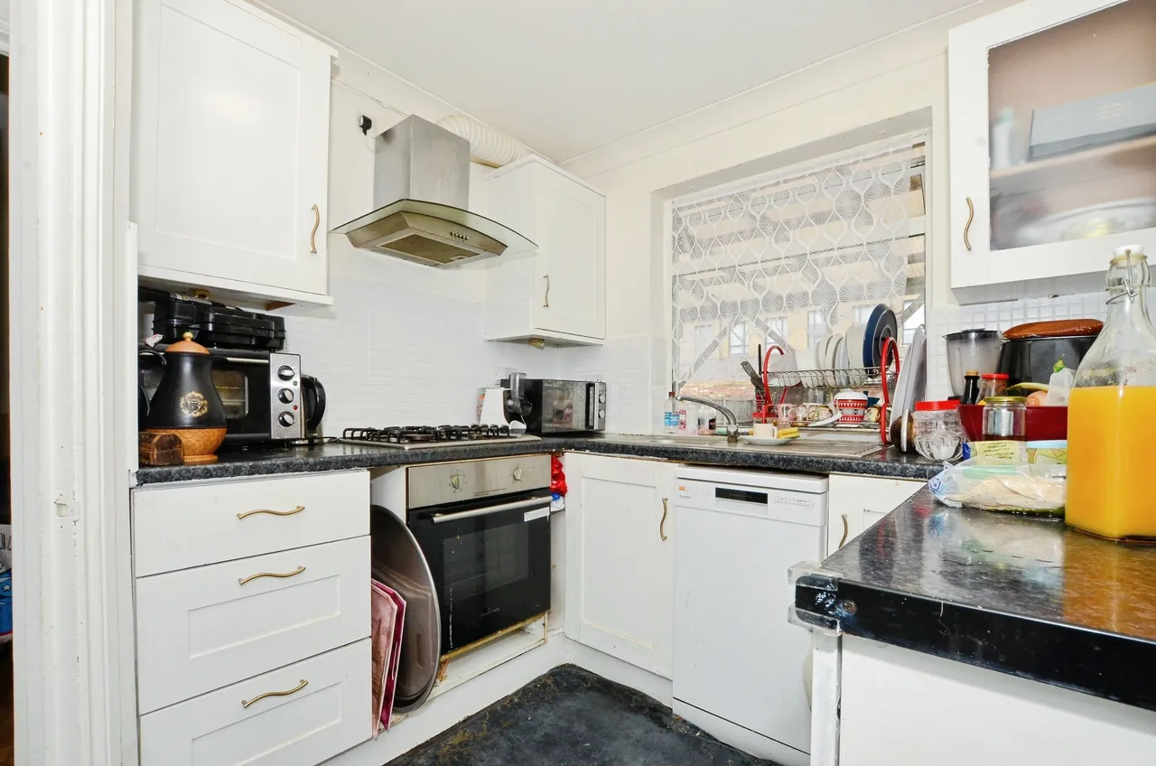 Vancouver Road, Edgware, HA8, photo 2