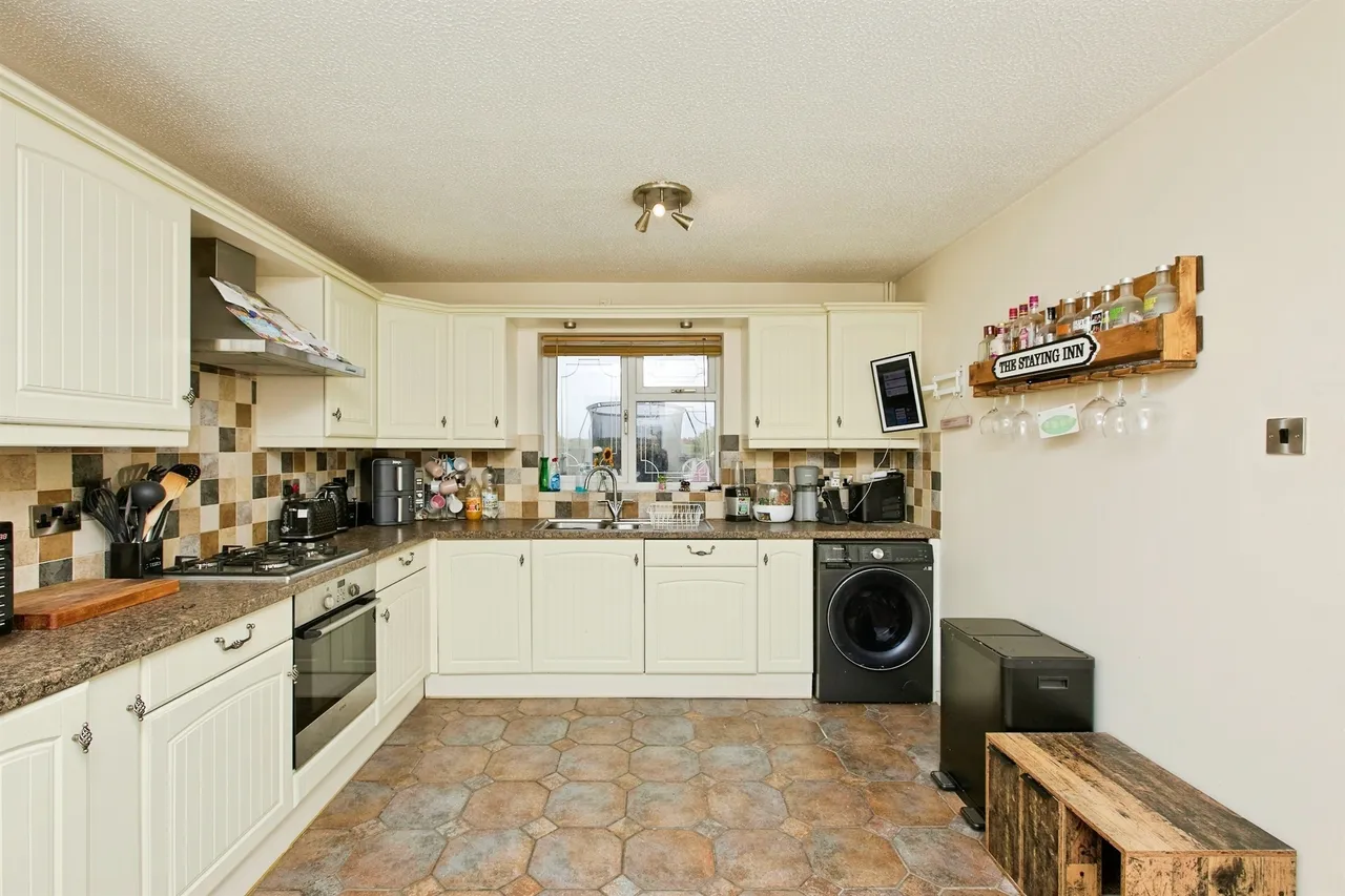 Squirrel Walk, Overseal, DE12, photo 21