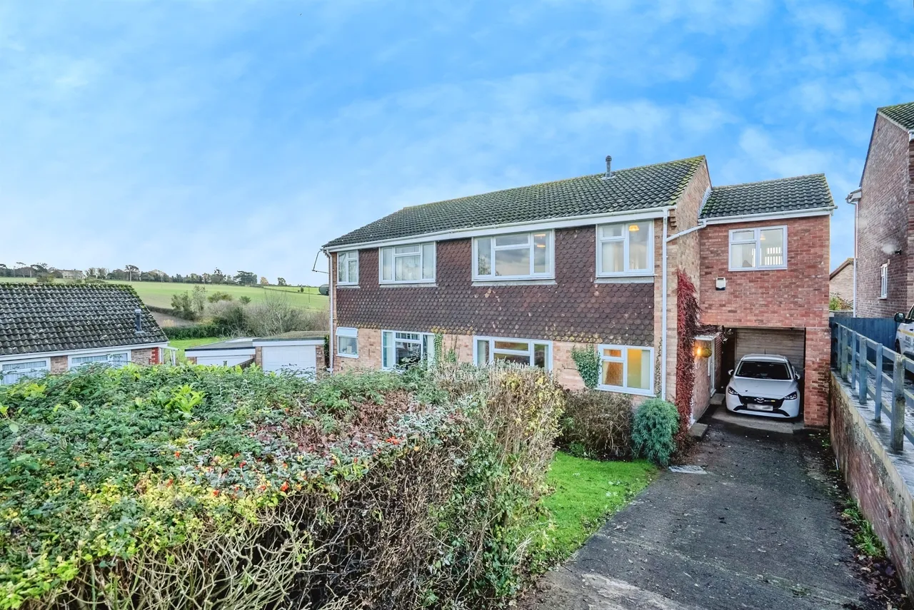 4 bed house for sale, Park View Chepstow, NP16