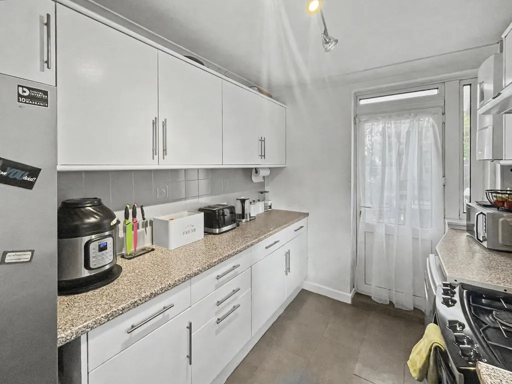 Totteridge Road, High Wycombe, HP13, photo 5
