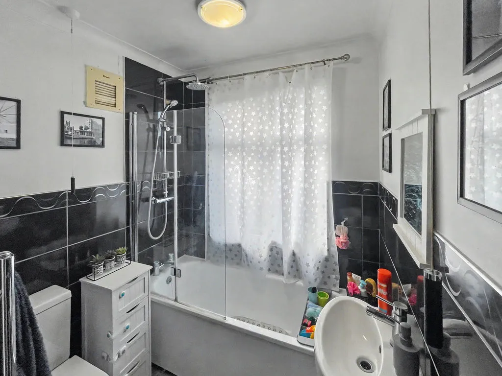 Totteridge Road, High Wycombe, HP13, photo 8