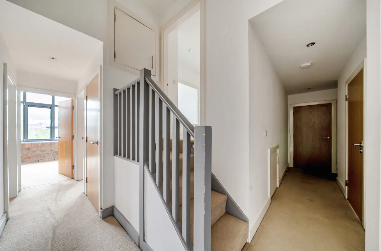 Dewsbury Road, Elland, HX5, photo 15