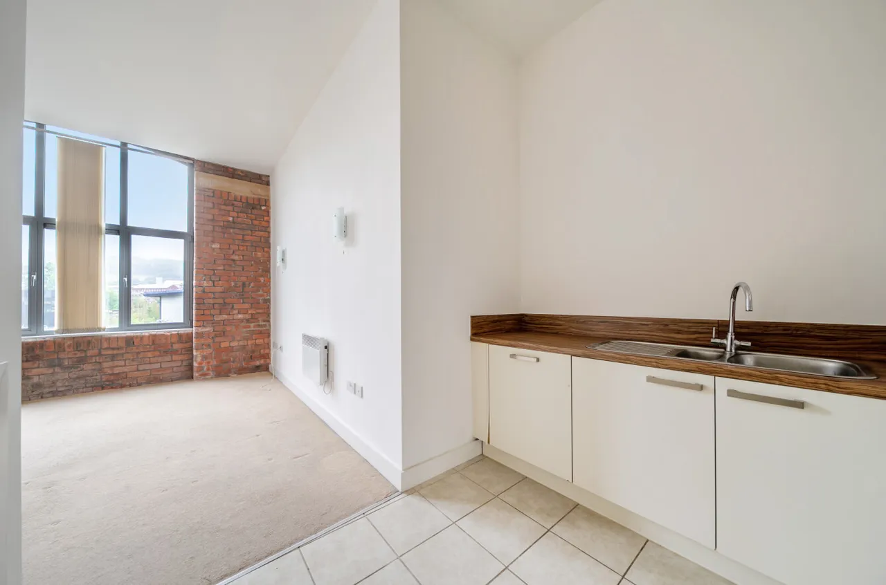 Dewsbury Road, Elland, HX5, photo 16