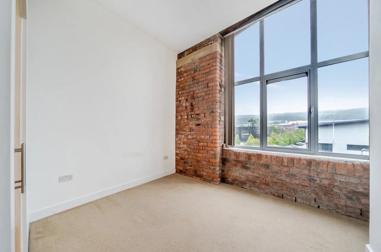 Dewsbury Road, Elland, HX5, photo 7