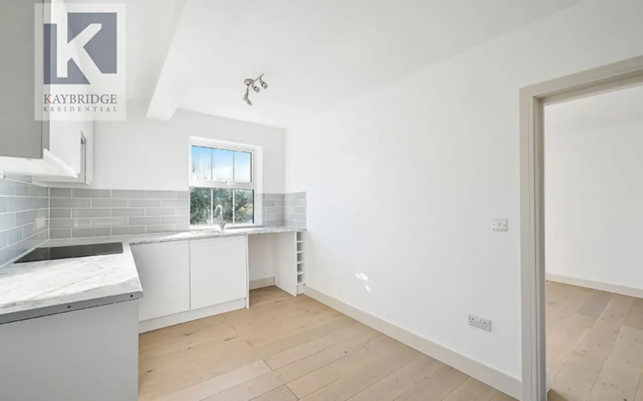 Church Road, 19 Church Road, KT17, photo 12