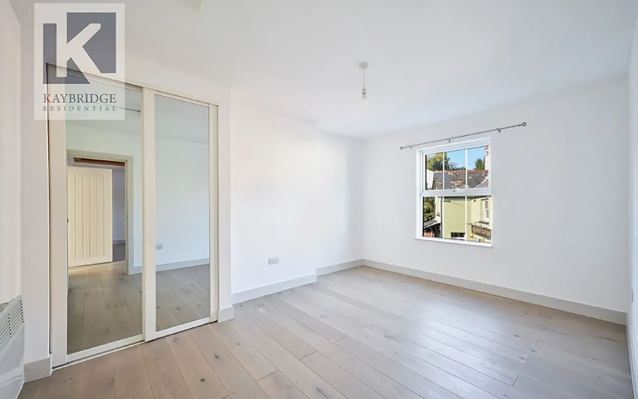 Church Road, 19 Church Road, KT17, photo 5