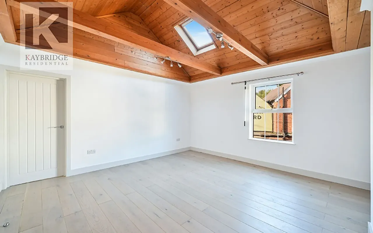 Church Road, 19 Church Road, KT17, photo 11
