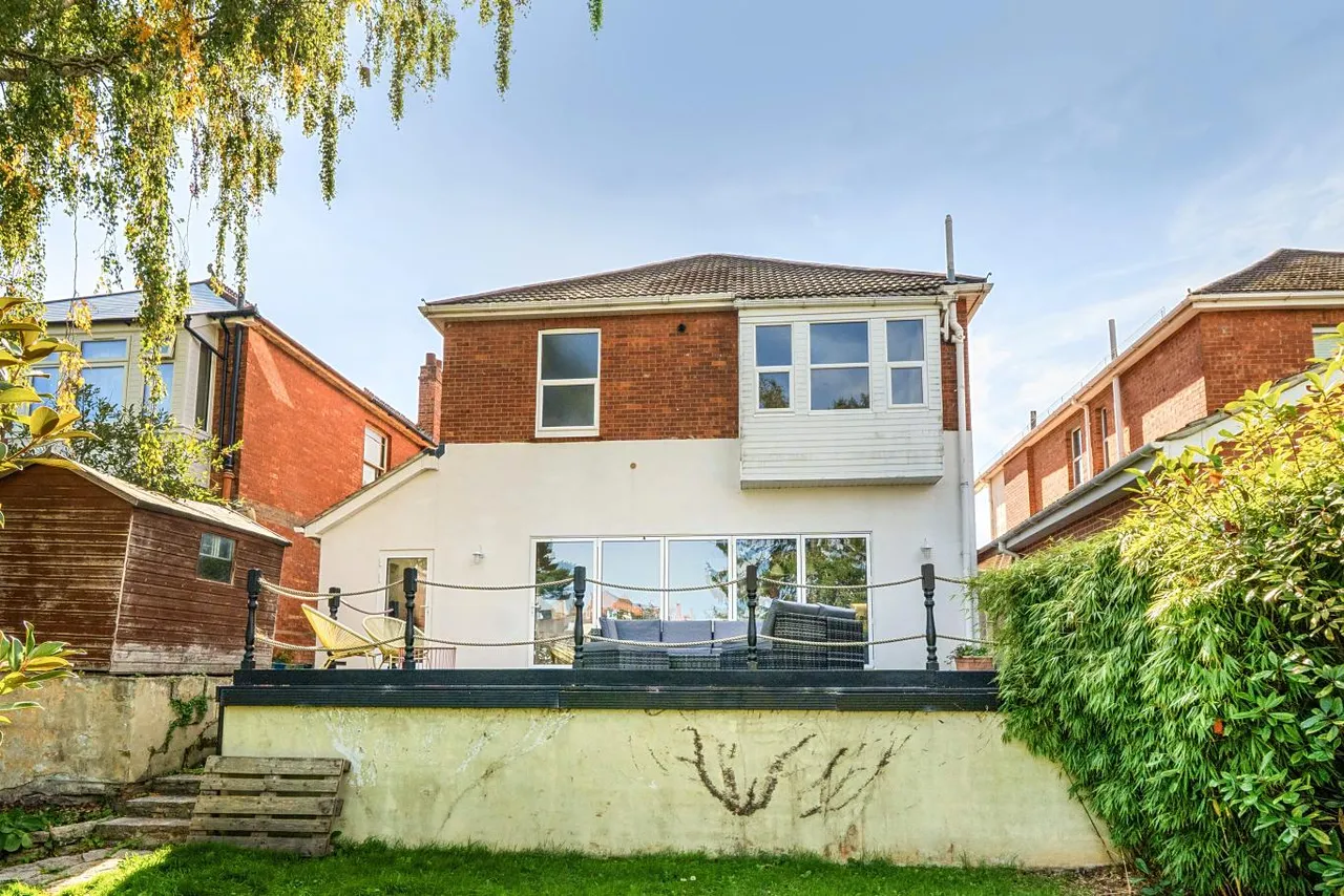Richmond Wood Road, BH8, photo 19