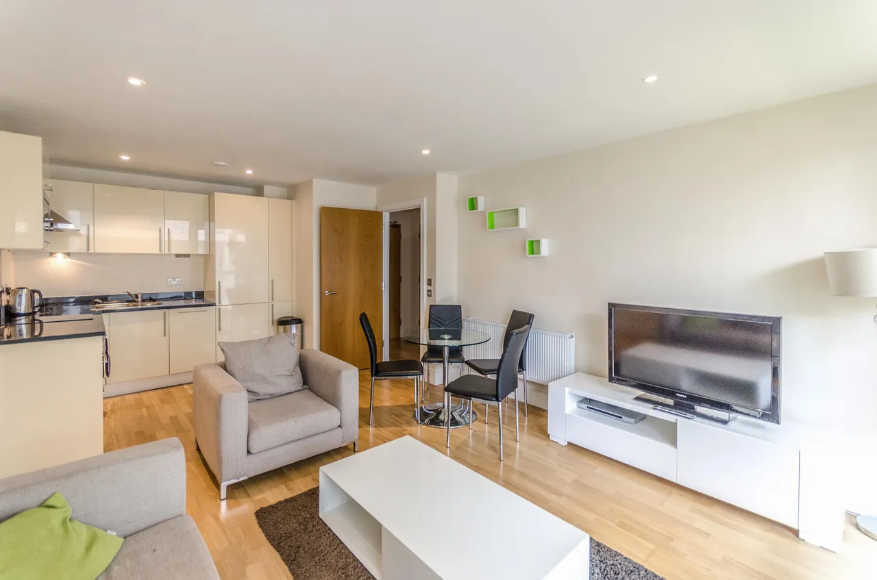 Flat 105 Denison House, 20 Lanterns Way, London, photo 3