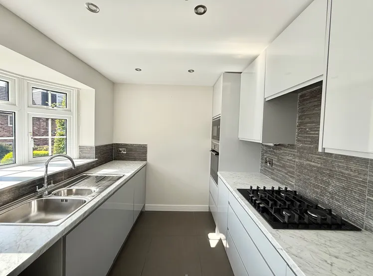 Beech Cottages, Lydiat Lane, Alderley Edge, photo 2