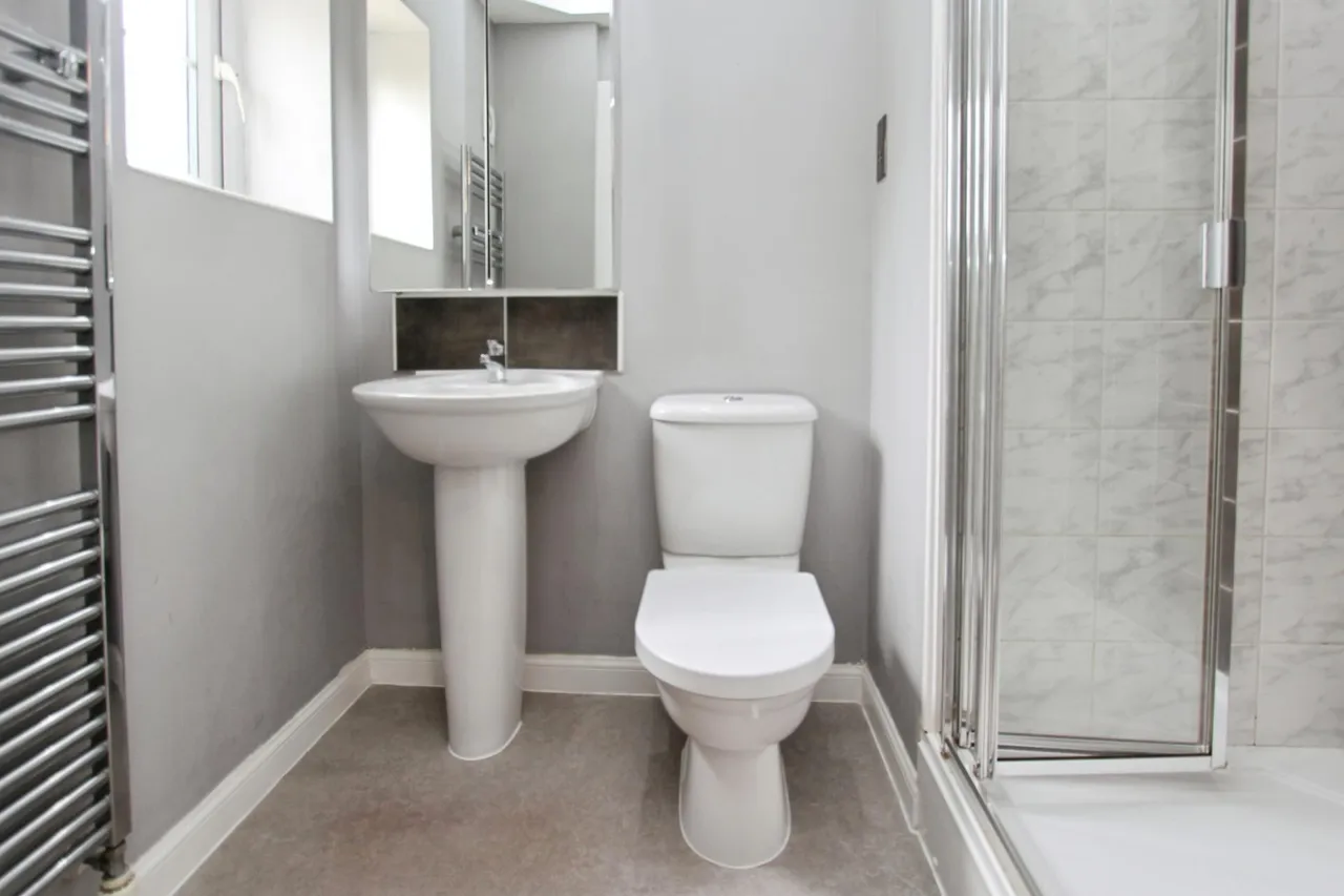 Bye Pass Road, Beeston, NG9, photo 12