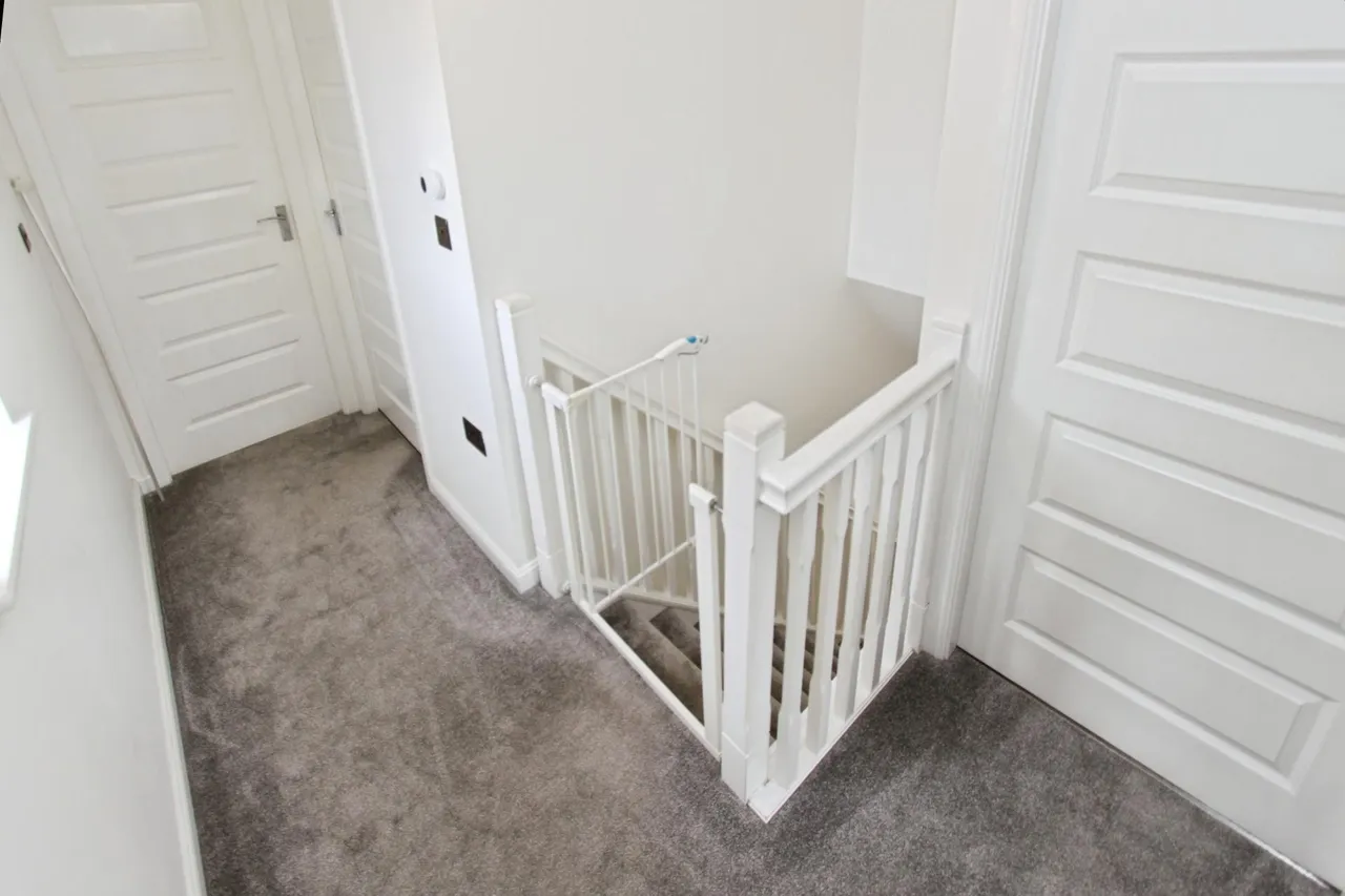 Bye Pass Road, Beeston, NG9, photo 9