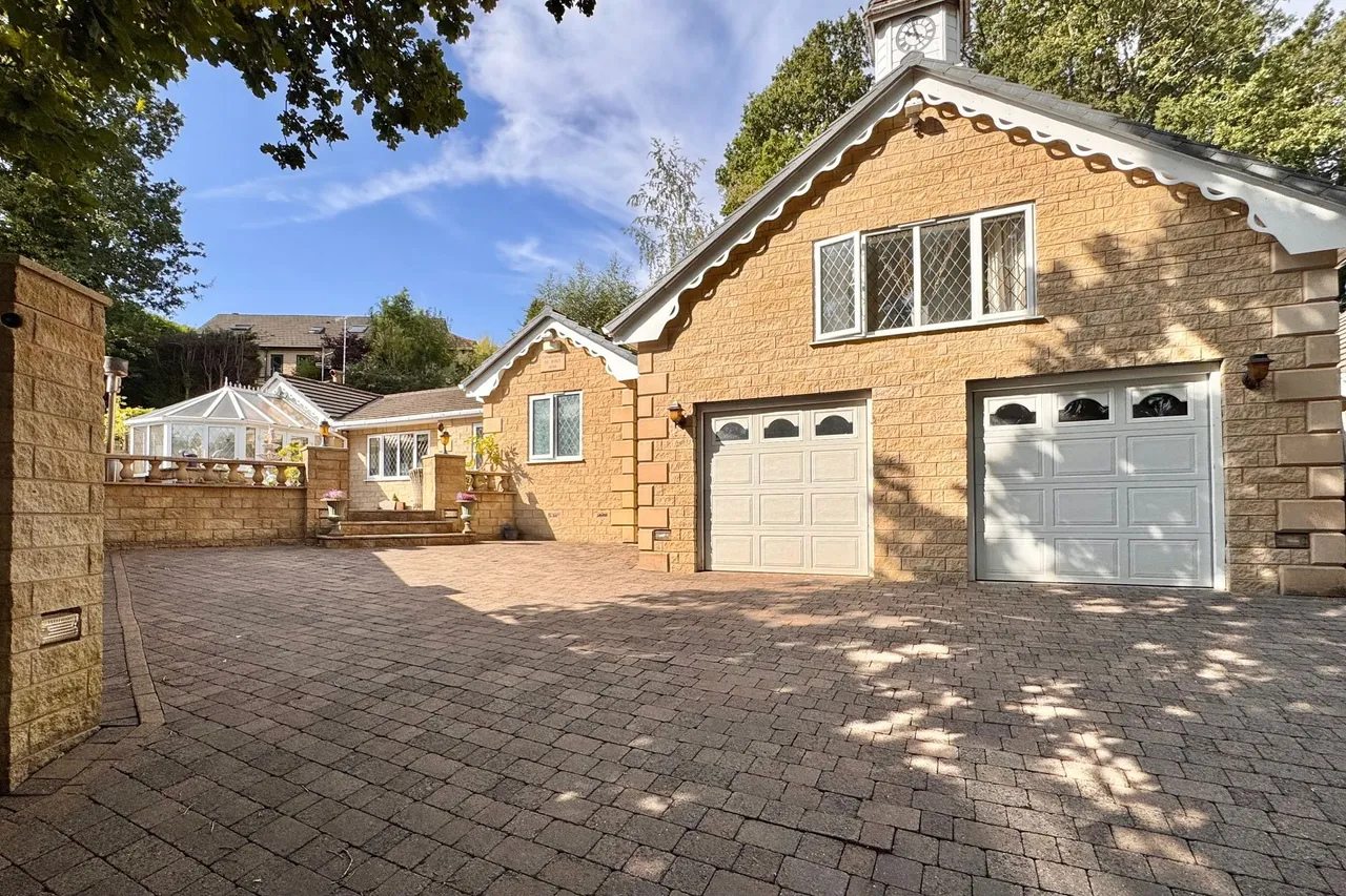 5 bed house for sale, Primrose Hill, Glossop
