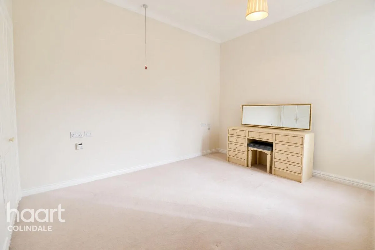 Langstone Way, NW7, photo 7