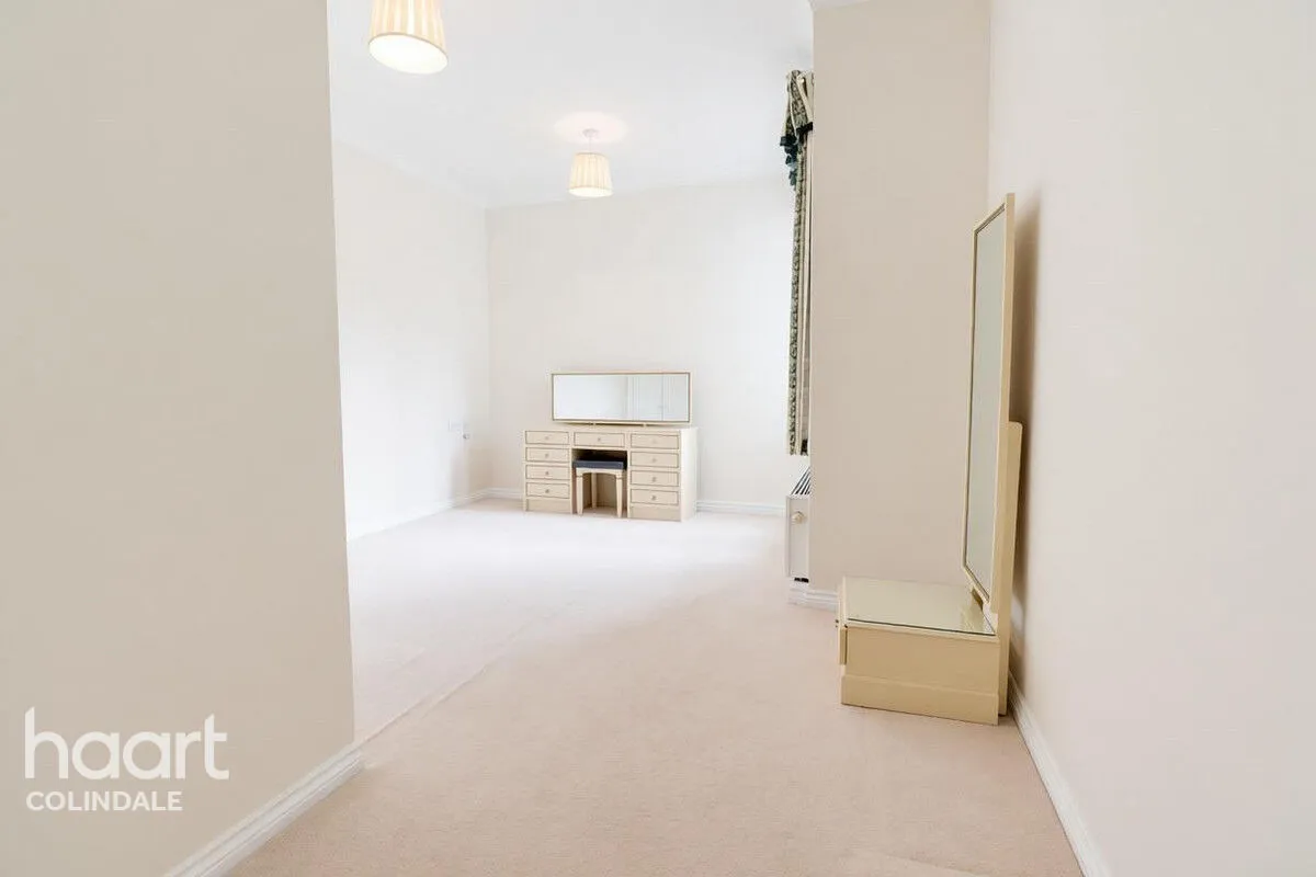 Langstone Way, NW7, photo 6