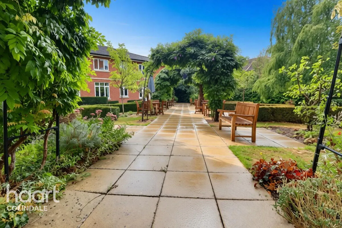 Langstone Way, NW7, photo 13