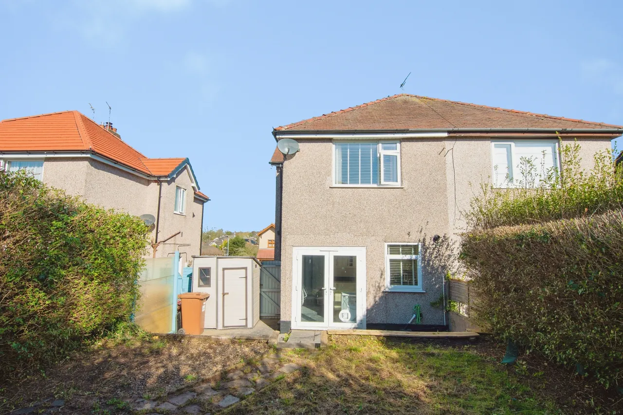 Meadowlands Avenue, Barrow-In-Furness, LA13, photo 15