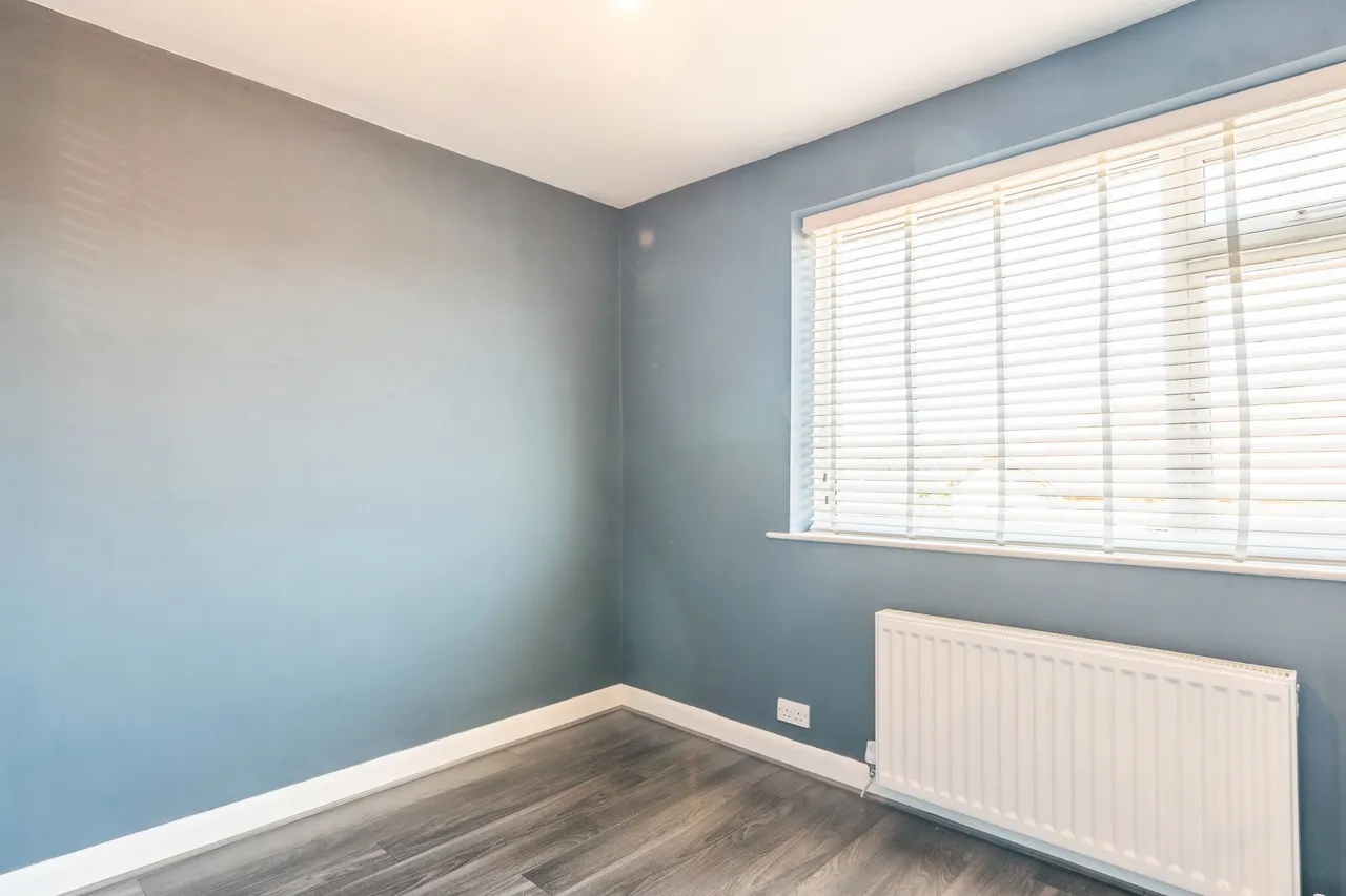Meadowlands Avenue, Barrow-In-Furness, LA13, photo 12