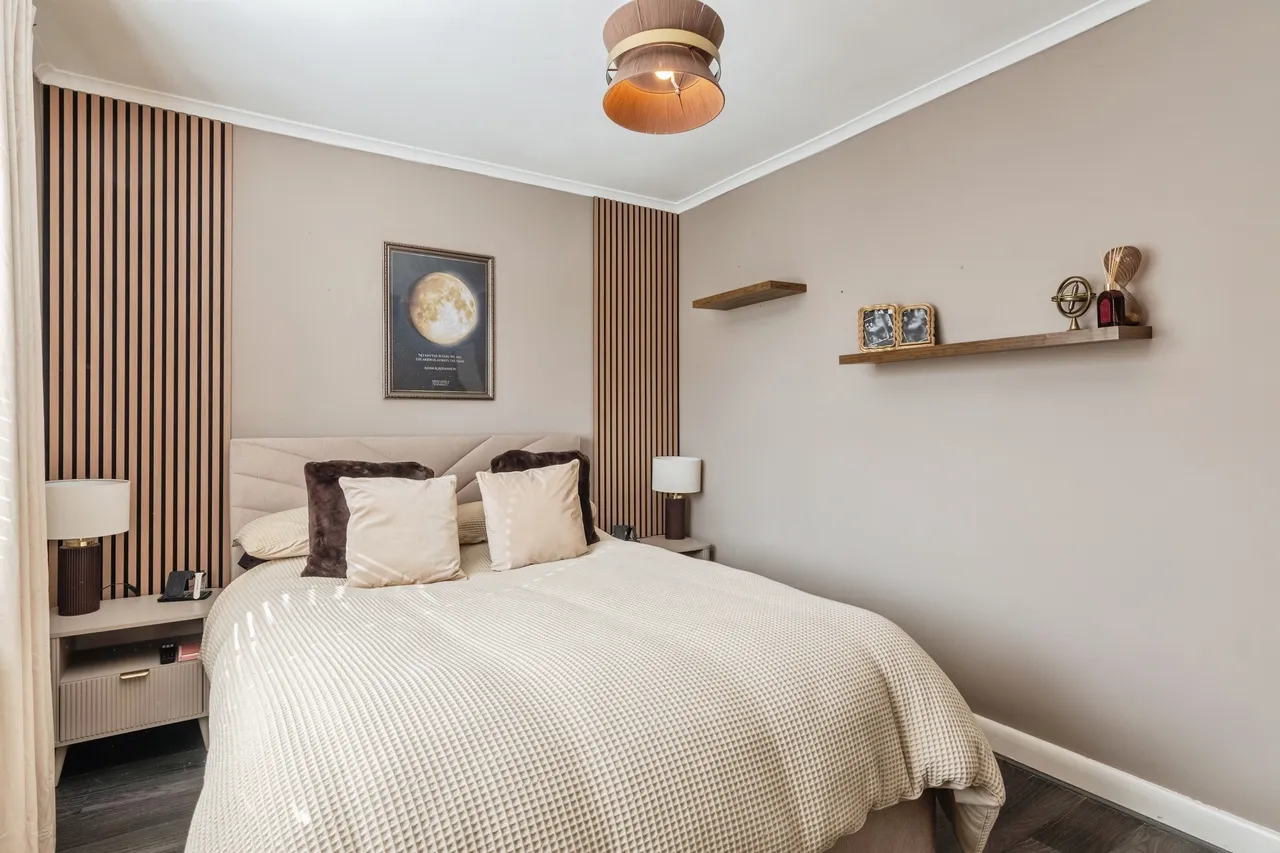 Meadowlands Avenue, Barrow-In-Furness, LA13, photo 6