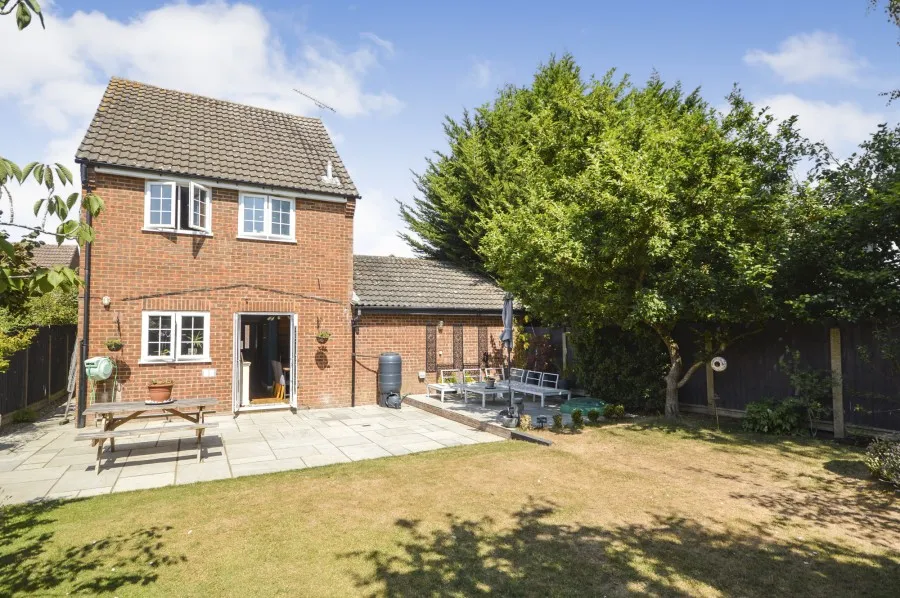 with 3 bedrooms in Takeley, Bishop's Stortford, CM22, photo 14