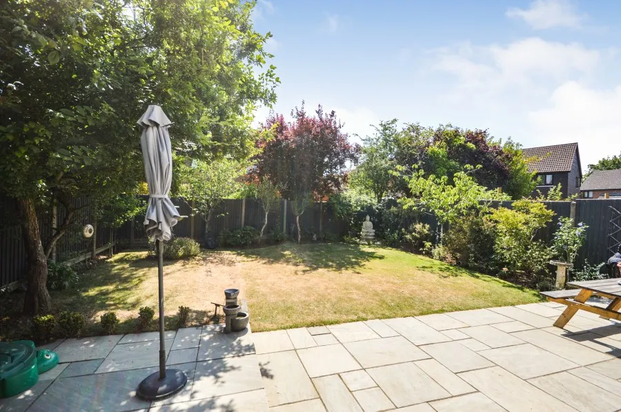with 3 bedrooms in Takeley, Bishop's Stortford, CM22, photo 9