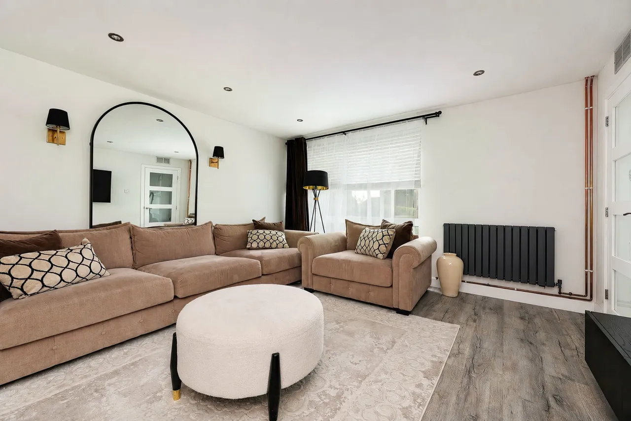 Rookery Place, Fenstanton, PE28, photo 3