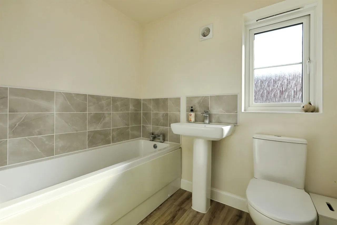 Wallis Grove, Harworth, DN11, photo 15
