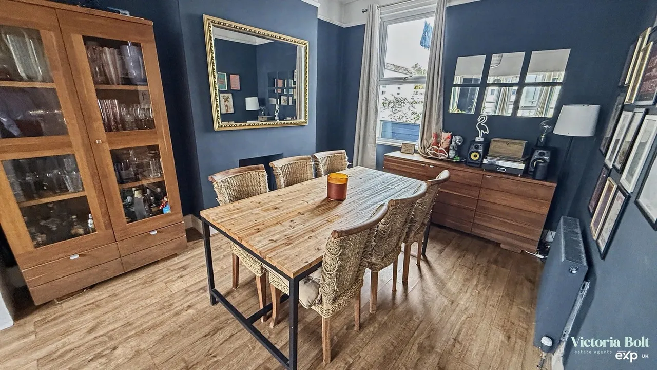 Moorland Avenue, Plympton, photo 4