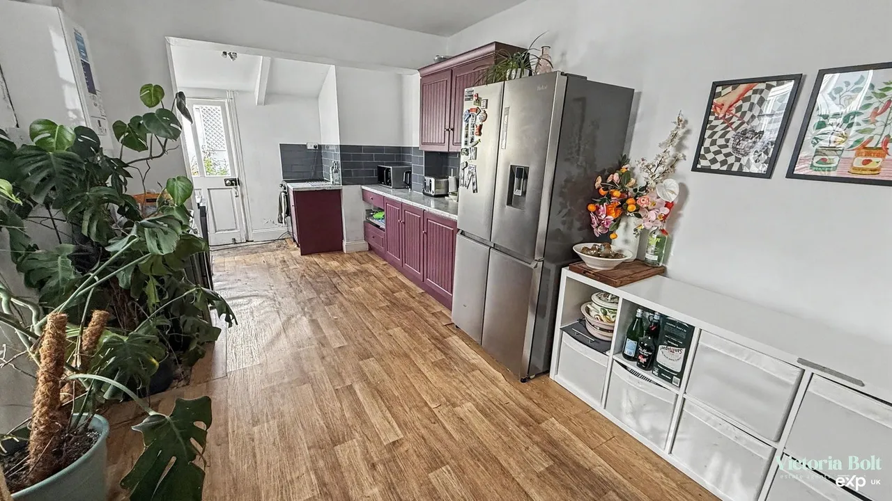 Moorland Avenue, Plympton, photo 6