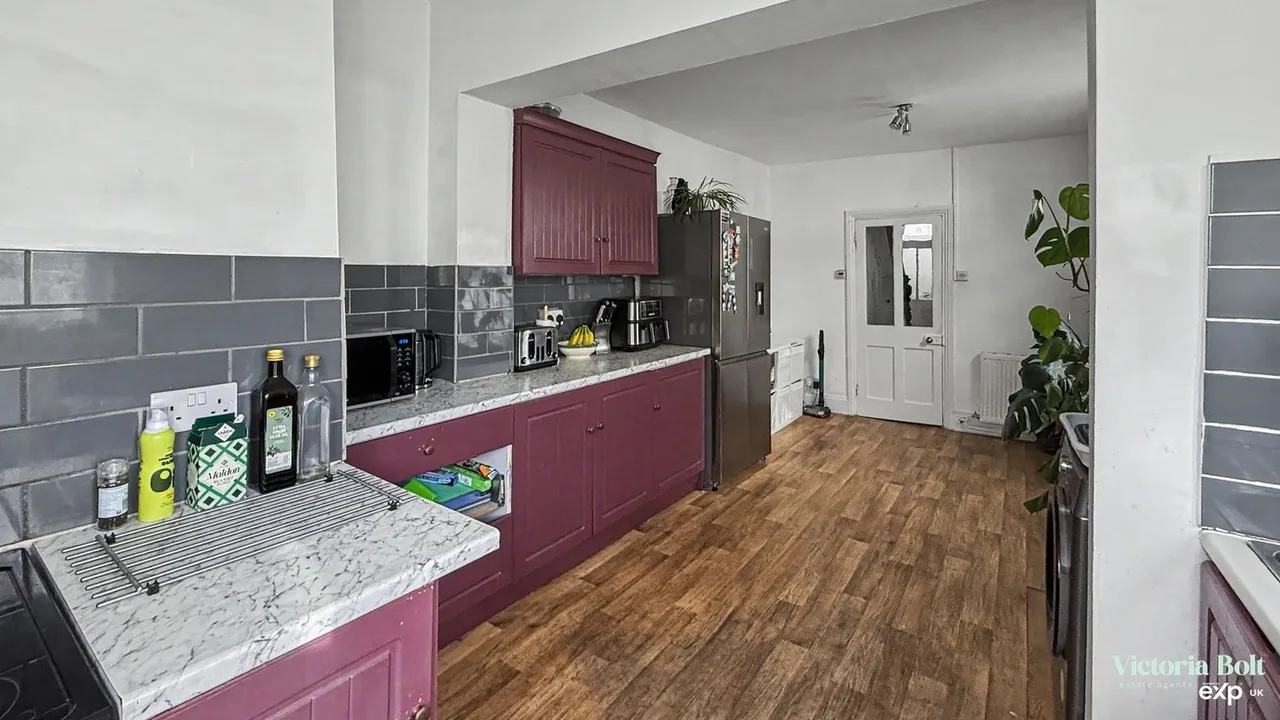 Moorland Avenue, Plympton, photo 7
