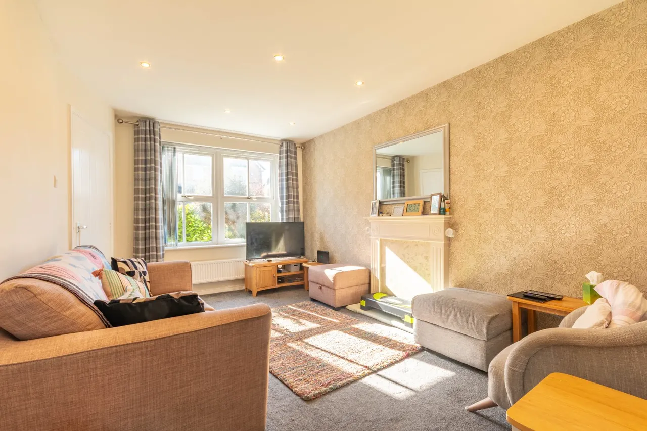 Stead Hill Way, Thackley, BD10, photo 2