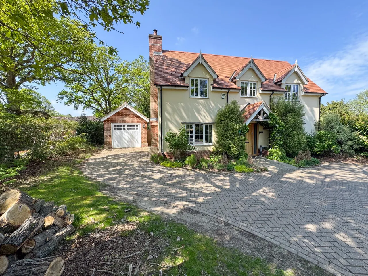 4 bed house for sale, High Road, Layer-de-la-haye