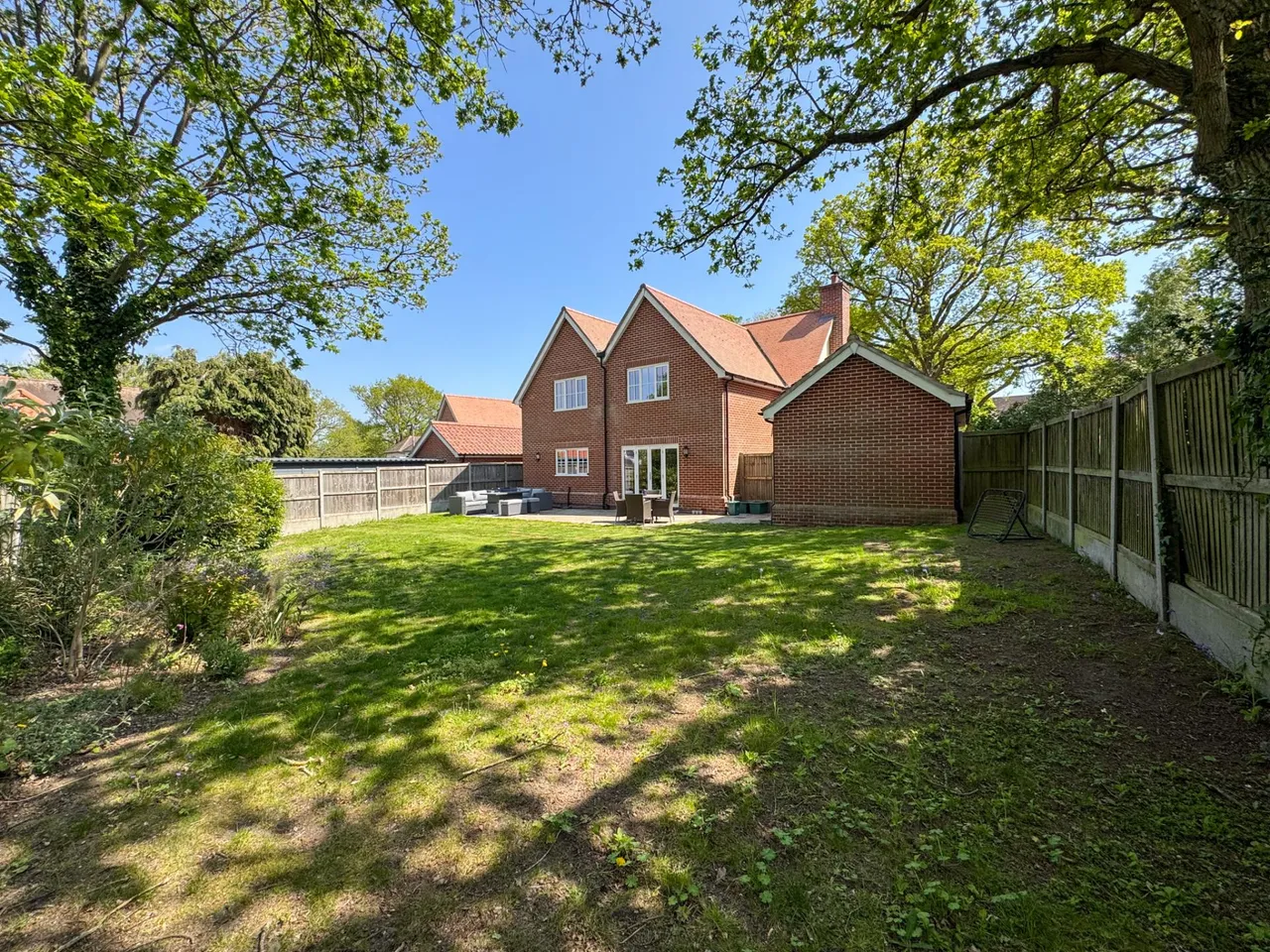 High Road, Layer-de-la-haye, photo 29