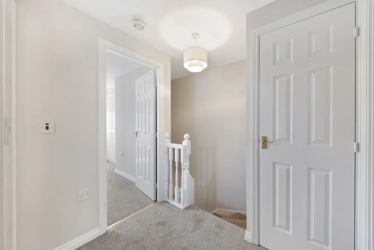 Hampton Court Way, Widnes, Widnes, WA8 3ET, photo 22