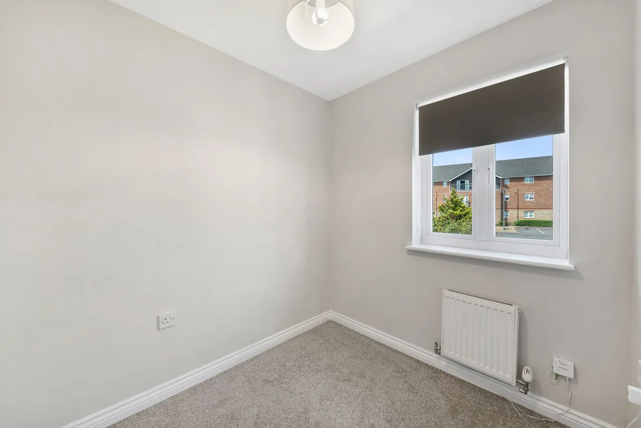 Hampton Court Way, Widnes, Widnes, WA8 3ET, photo 14