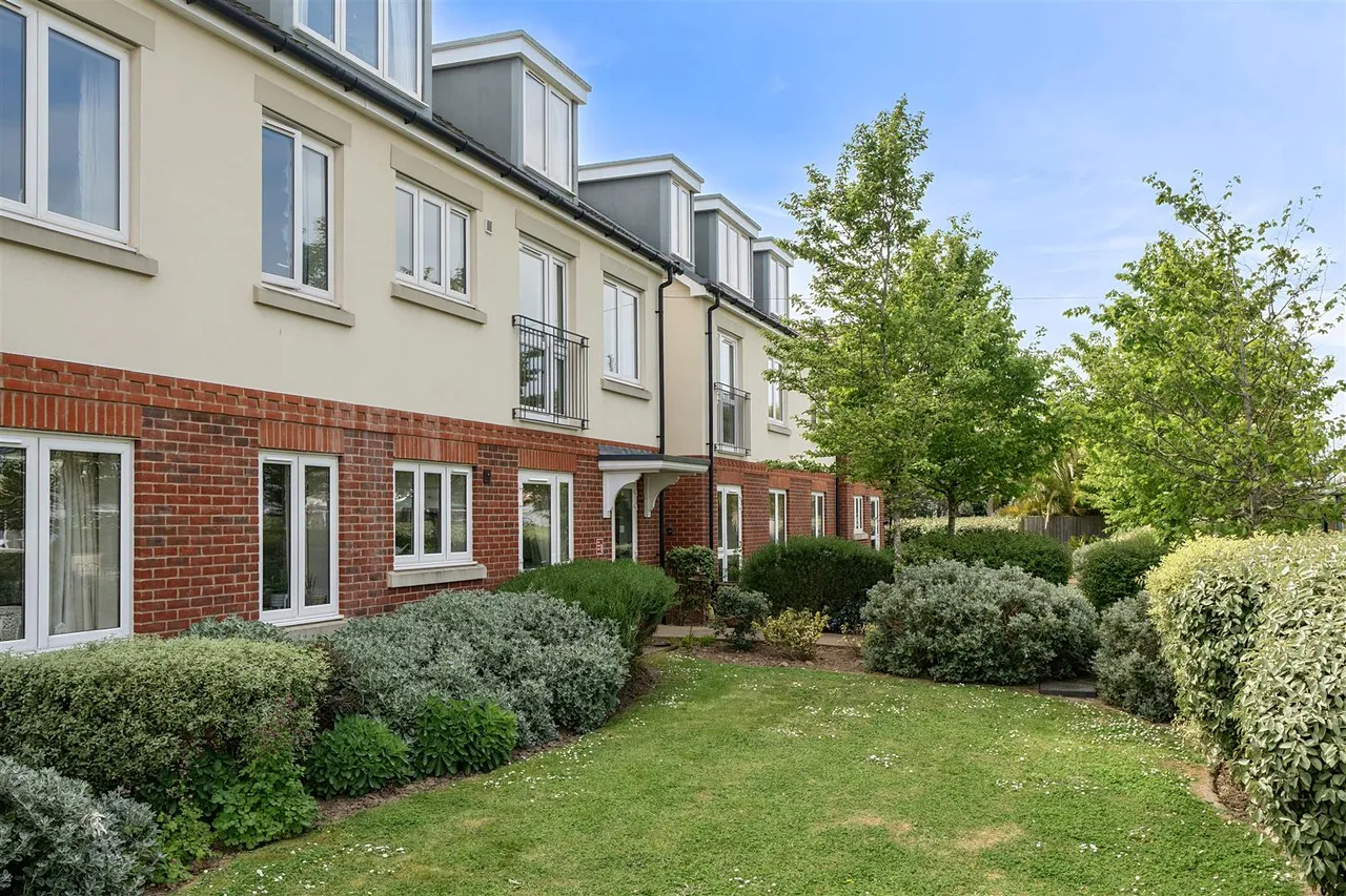 Stocks Lane, East Wittering, PO20, photo 17