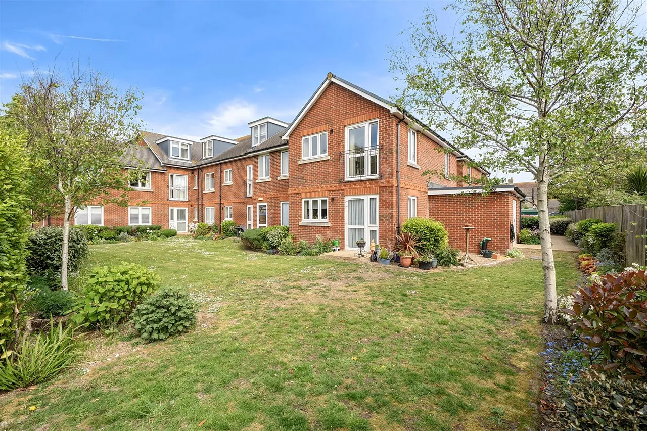 2 bed flat for sale, Stocks Lane, East Wittering, PO20