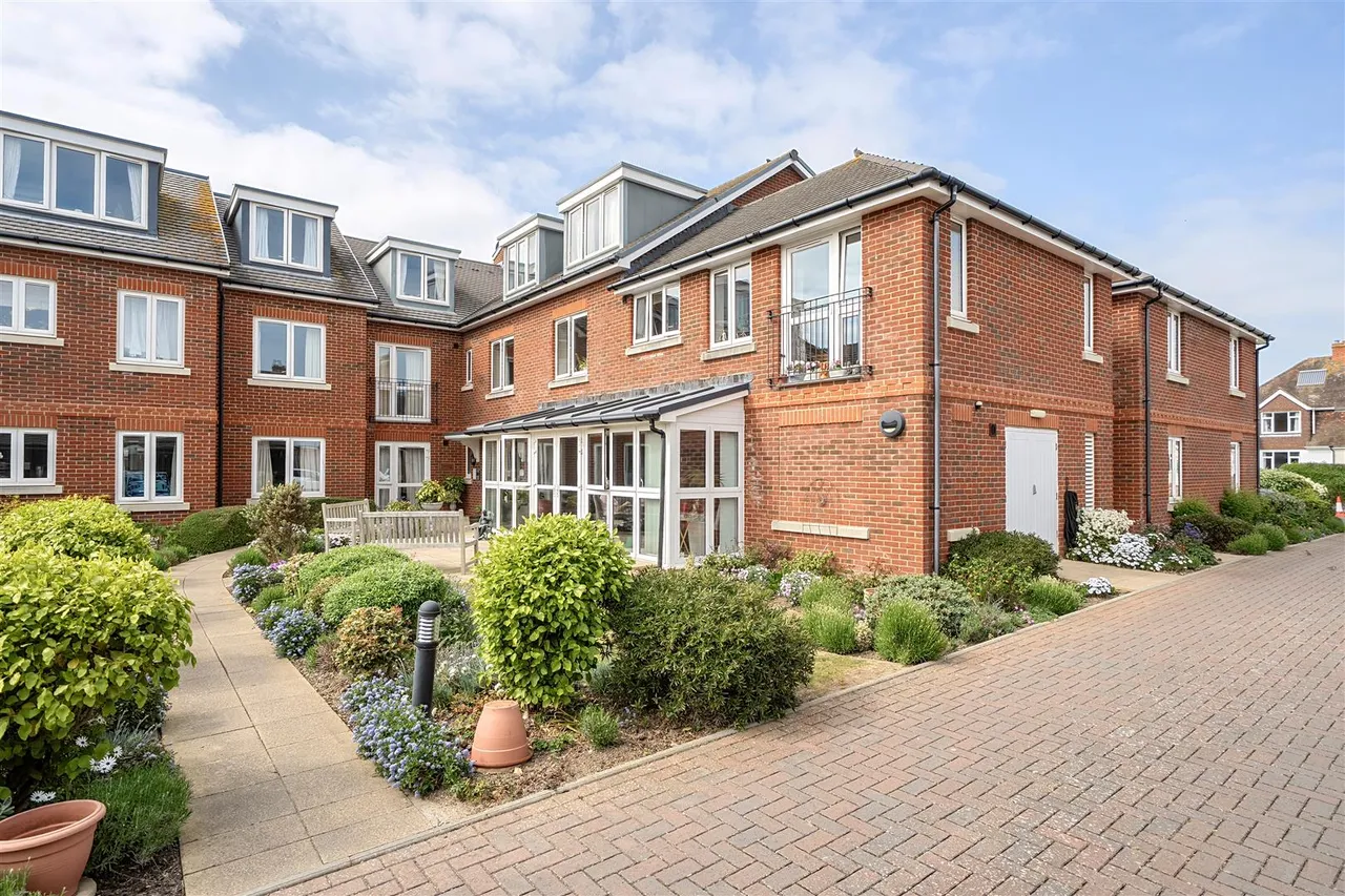 Stocks Lane, East Wittering, PO20, photo 19