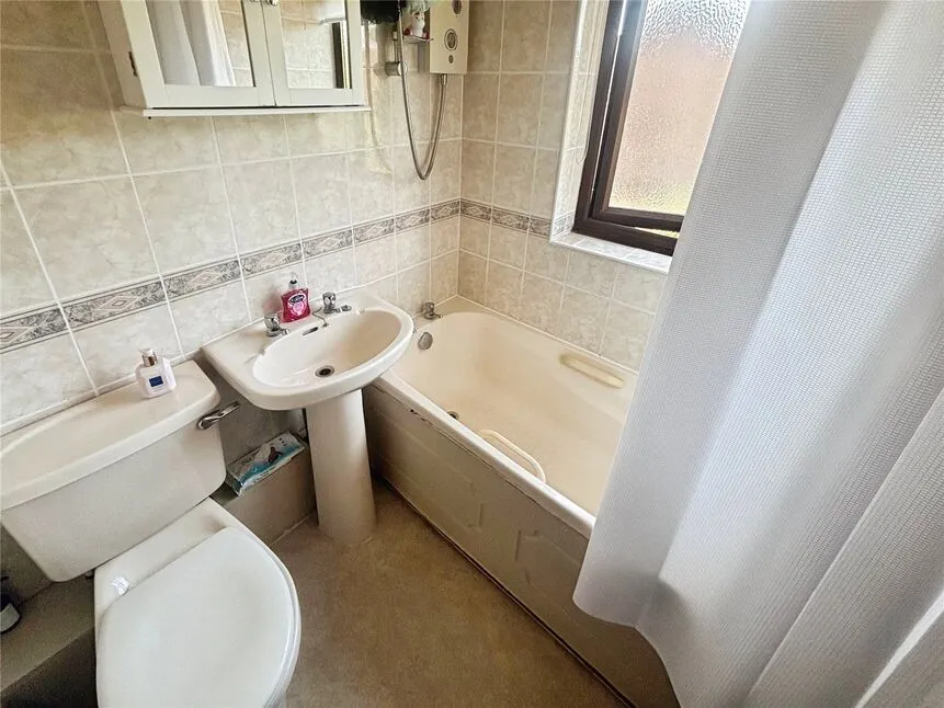 Scampton Close, Perton Wolverhampton, Staffordshire, WV6, photo 8