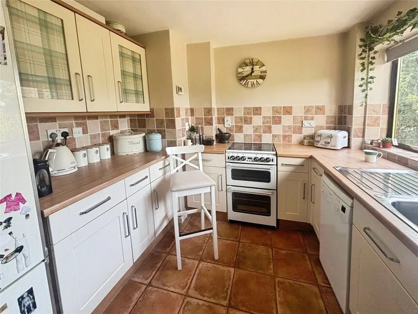 Scampton Close, Perton Wolverhampton, Staffordshire, WV6, photo 2