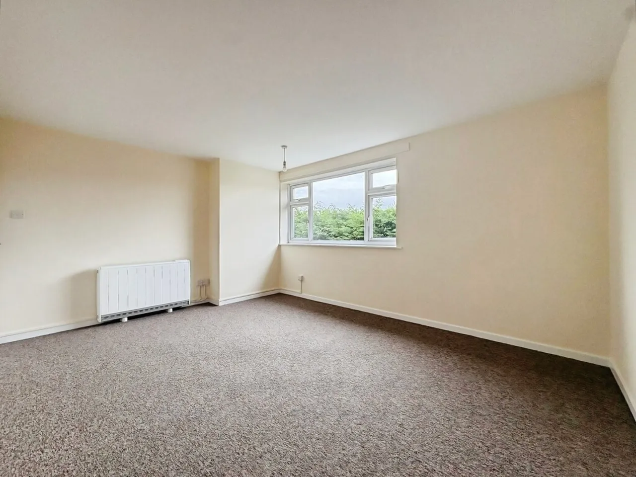 Brentnall Court, Chilwell, NG9, photo 6