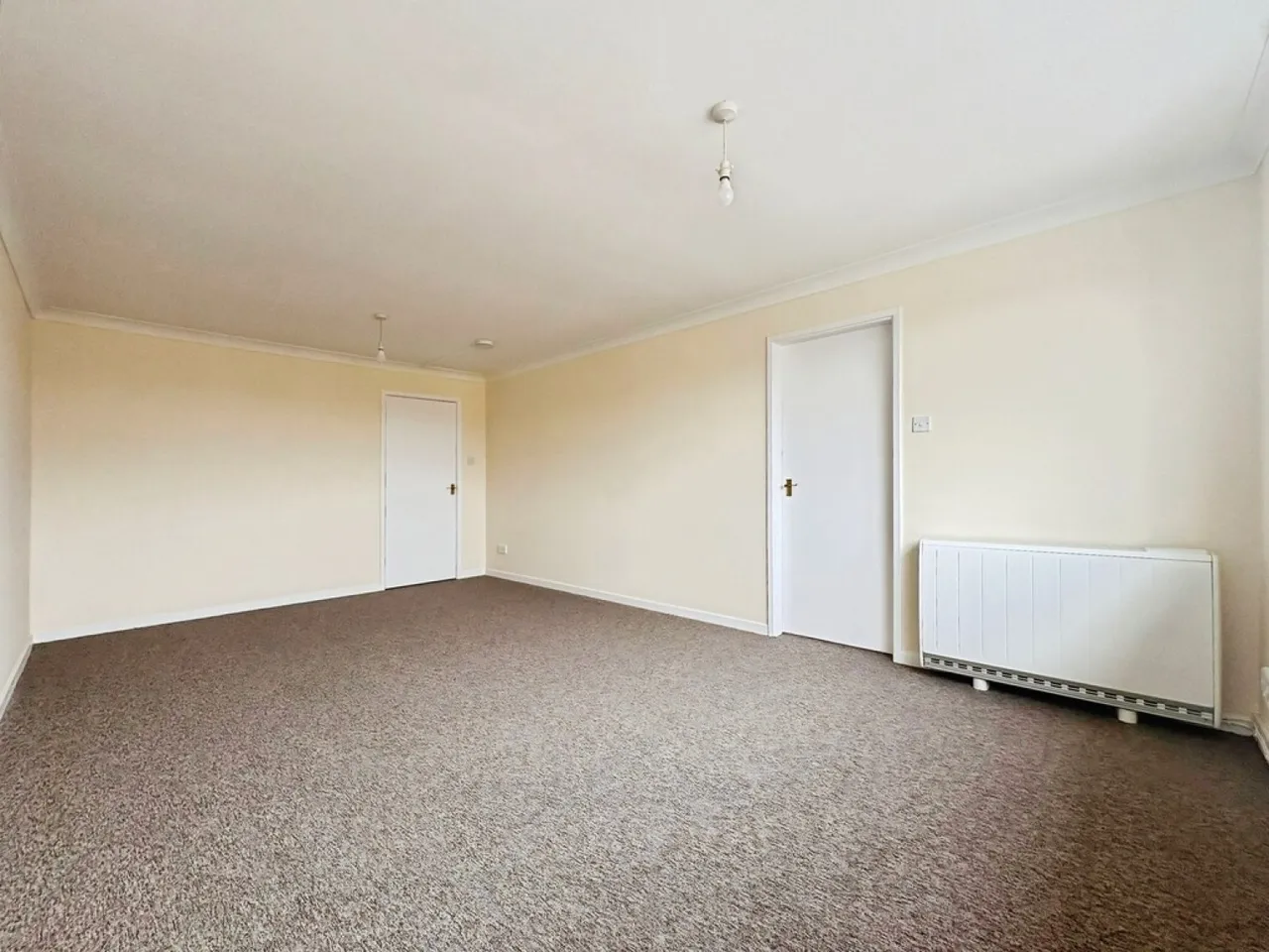 Brentnall Court, Chilwell, NG9, photo 4